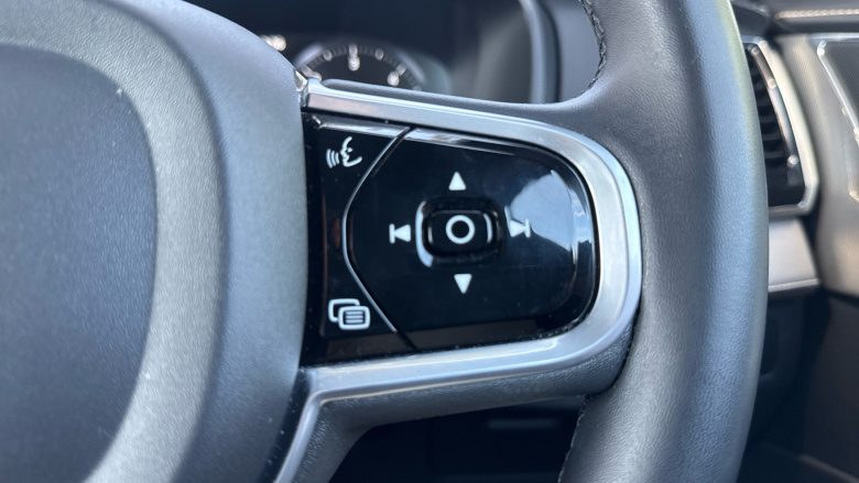 Volvo Xc90 2.0 B5D [235] R DESIGN 5dr AWD Geartronic Diesel Estate